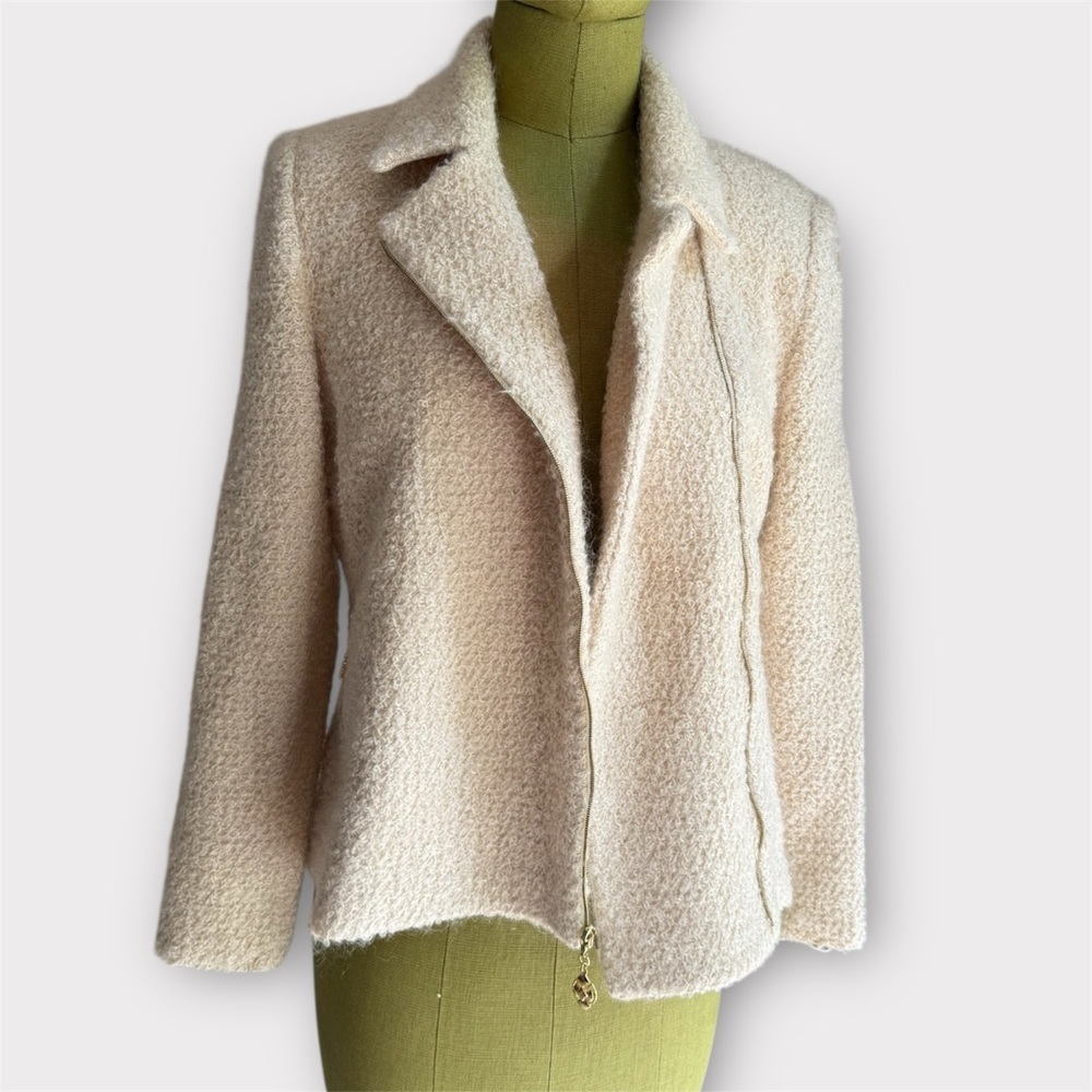 Beautiful!! VINTAGE "St. John Collection By Marie Gray!" Zip Up Jacket!